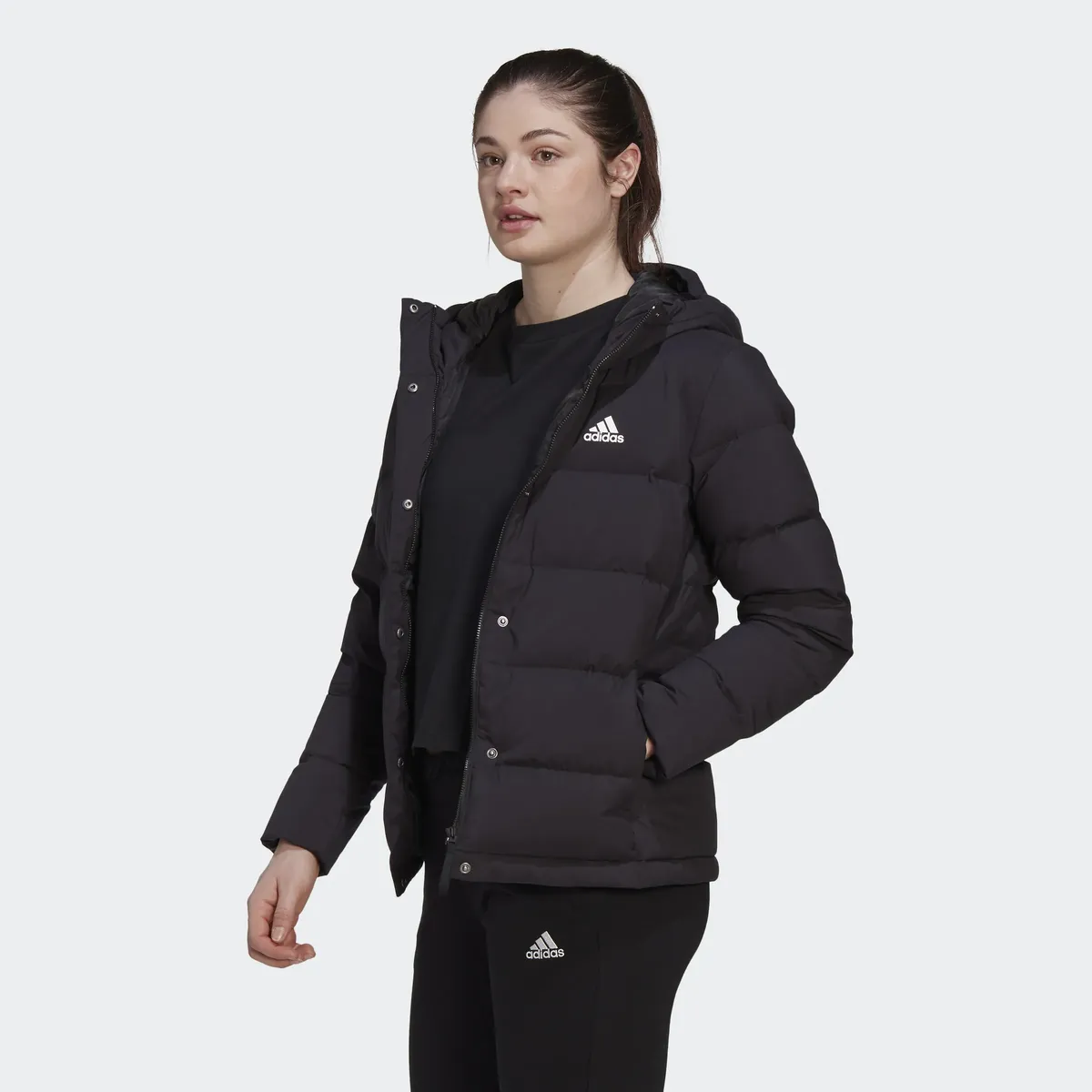 Adidas Спортивная куртка для активного отдыха "HELIONIC HOODED DOWN JACKET" Adidas Sportswear, черный
Adidas Спортивная куртка для активного отдыха "HELIONIC HOODED DOWN JACKET" Adidas Sportswear, черный