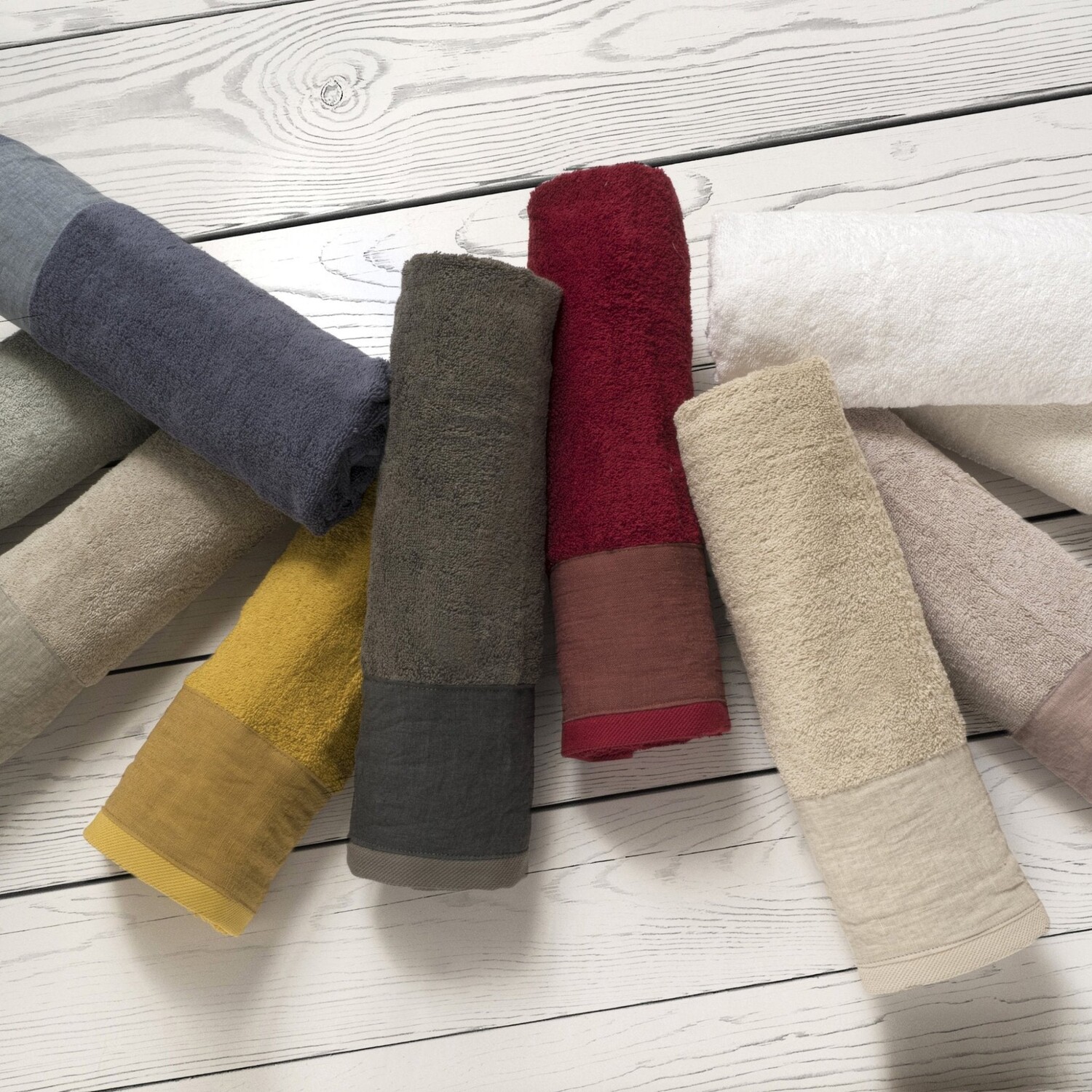 Махровое банное полотенце StoneWashed с льняной оборкой - Loire Lisola Stone, ладан
Махровое банное полотенце StoneWashed с льняной оборкой - Loire Lisola Stone, ладан