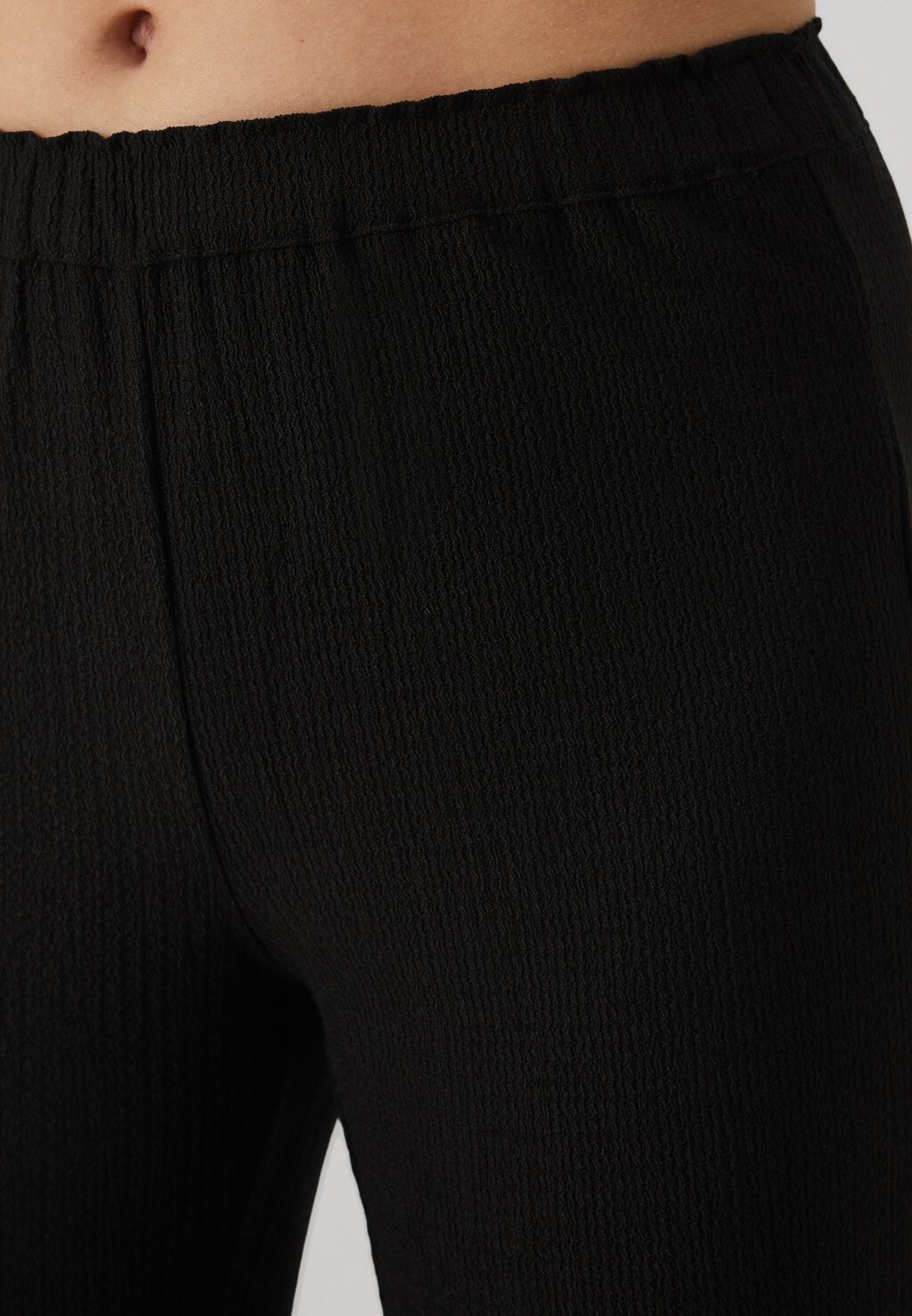 Тканевые брюки ONLASTA FLARED ONLY, черный
Тканевые брюки ONLASTA FLARED ONLY, черный