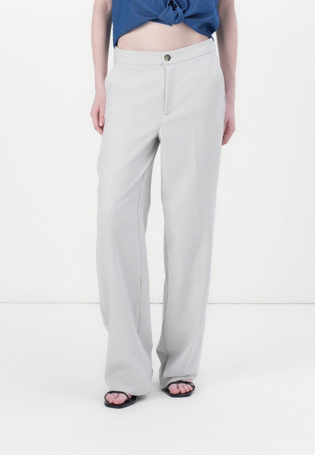 Брюки ONLLANDO WIDE PANT ONLY, светло-серый
Брюки ONLLANDO WIDE PANT ONLY, светло-серый