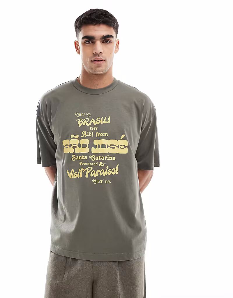 Футболка ASOS DESIGN oversize с городским принтом цвета хаки
Футболка ASOS DESIGN oversize с городским принтом цвета хаки