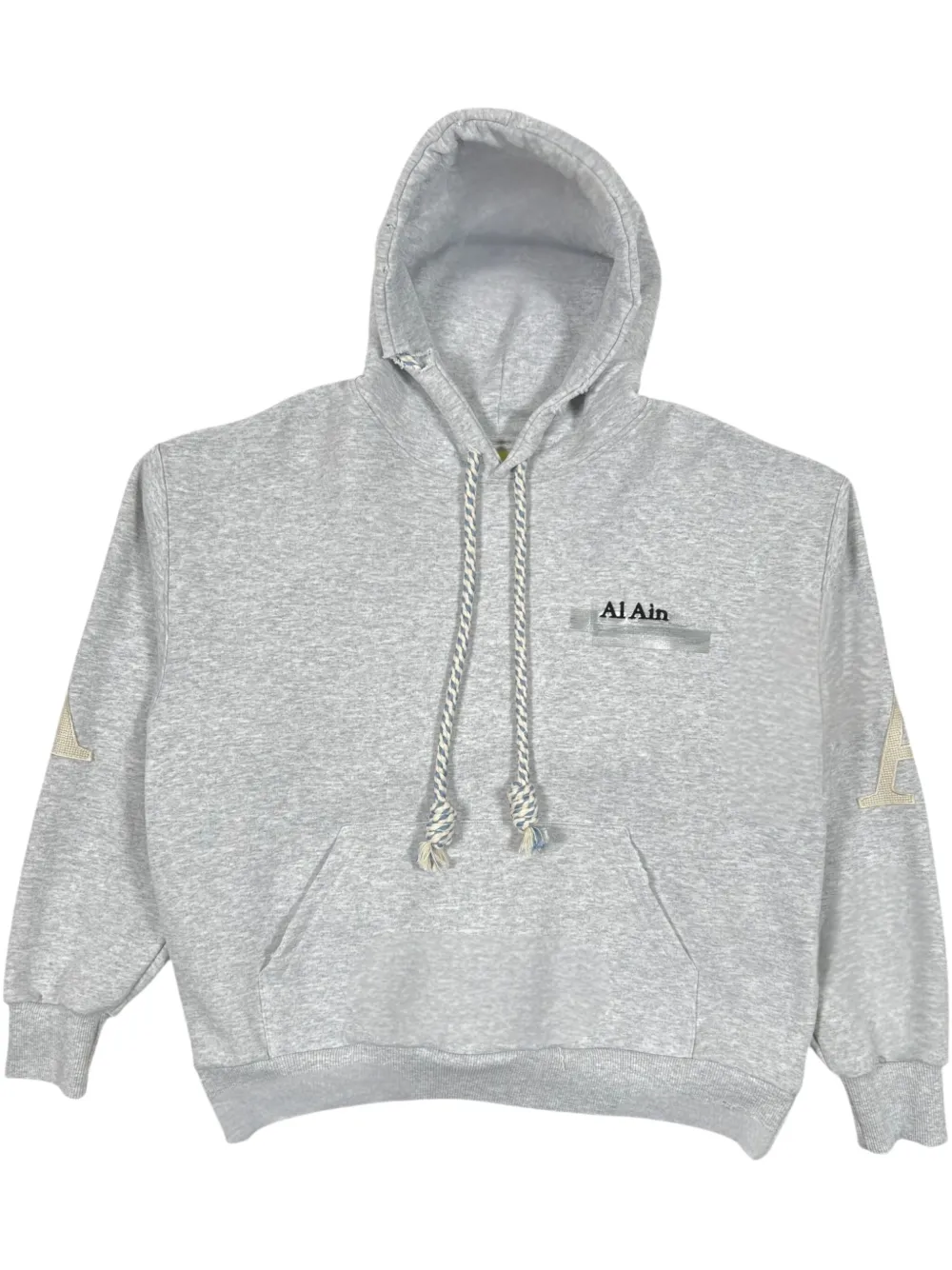Худи с графичным принтом AL AIN, серый
Худи с графичным принтом AL AIN, серый