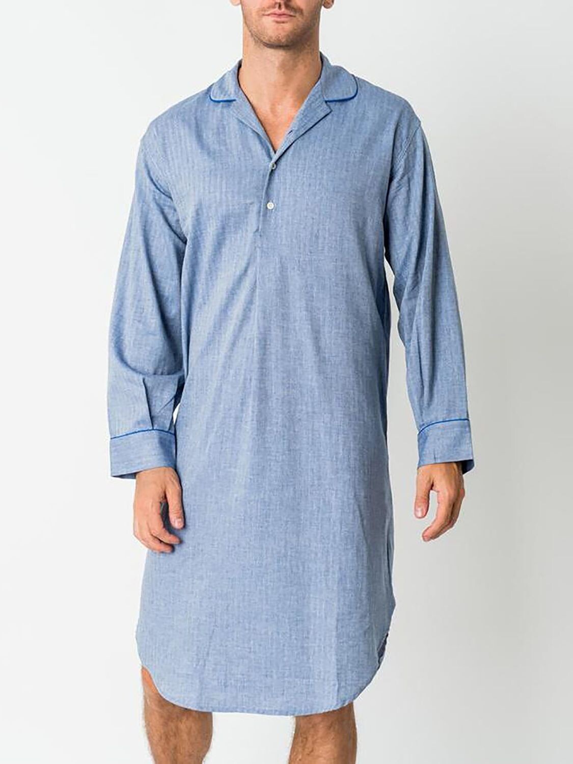 Ночная рубашка из хлопкового твила с узором елочка British Boxers, гарнизон блю
Ночная рубашка из хлопкового твила с узором елочка British Boxers, гарнизон блю