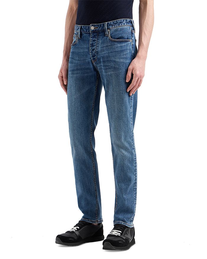 J75 Узкие джинсы с эффектом стрейч в однотонном темном цвете Emporio Armani, синий
J75 Узкие джинсы с эффектом стрейч в однотонном темном цвете Emporio Armani, синий