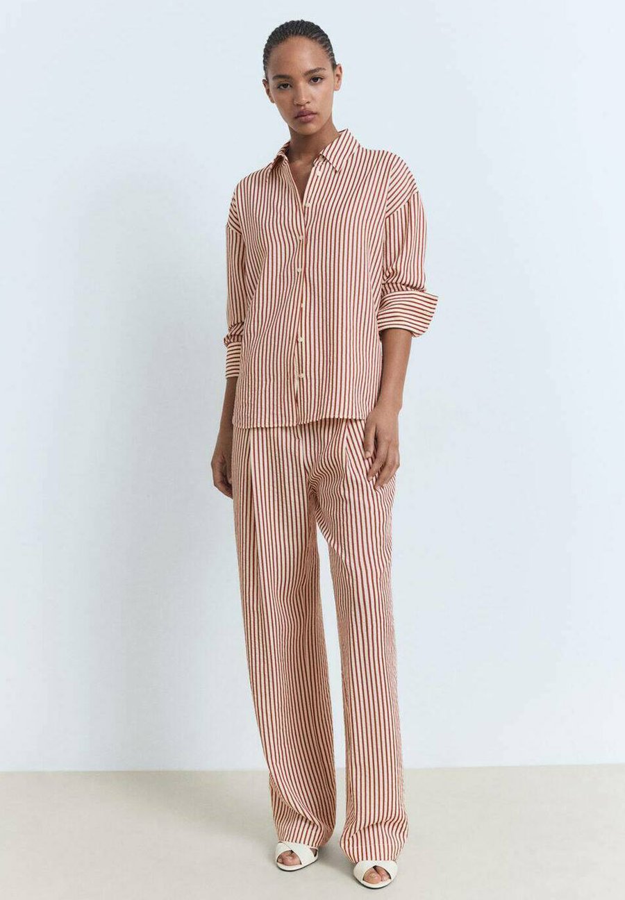 Блуза Mango Button-down blouse, Orange
Блуза Mango Button-down blouse, Orange