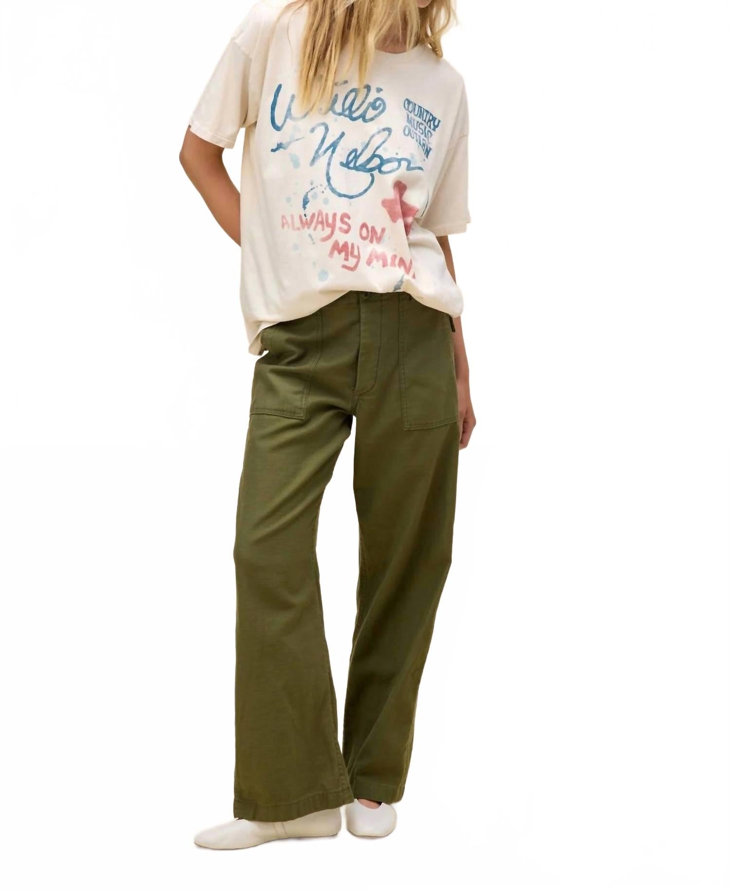 Футболка Willie Nelson Always On My Mind в грязно-белом цвете DAYDREAMER
Футболка Willie Nelson Always On My Mind в грязно-белом цвете DAYDREAMER