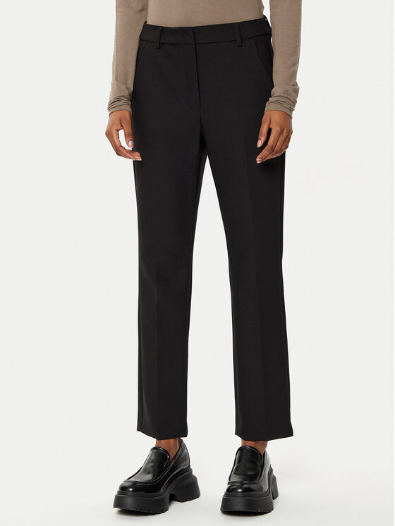 Облегающие брюки чинос Rana 2515131031 Weekend Max Mara, черный
Облегающие брюки чинос Rana 2515131031 Weekend Max Mara, черный