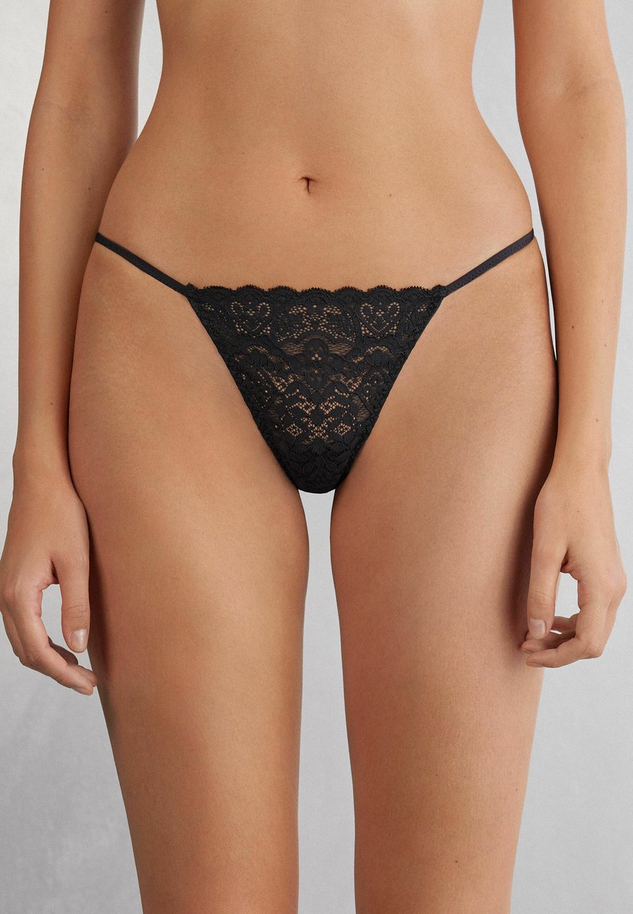 Трусы Intimissimi Thong, Black
Трусы Intimissimi Thong, Black