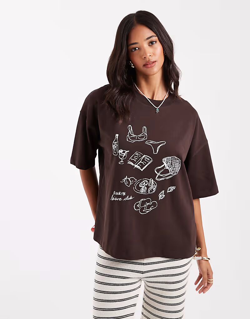 Футболка большого размера с иллюстрированным принтом 4th & Reckless шоколадного цвета
Футболка большого размера с иллюстрированным принтом 4th & Reckless шоколадного цвета