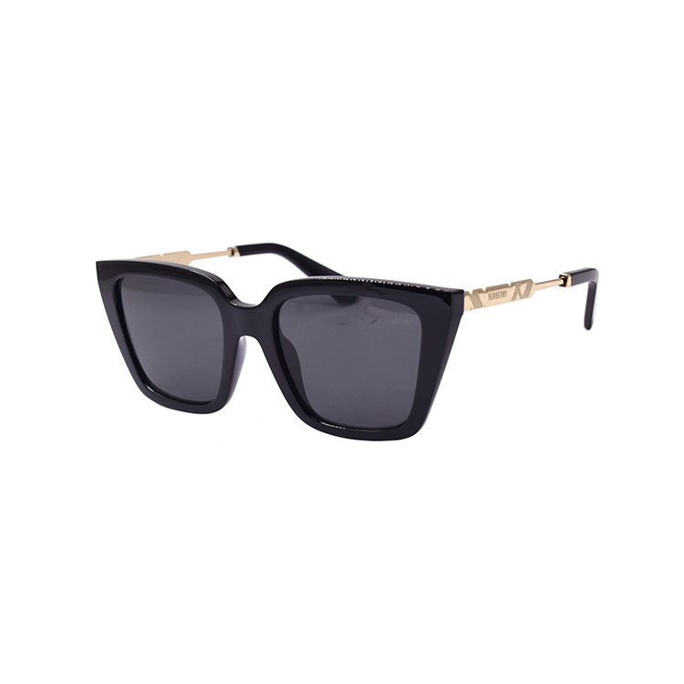 Burberry Квадратные солнцезащитные очки Women's Black
Burberry Квадратные солнцезащитные очки Women's Black