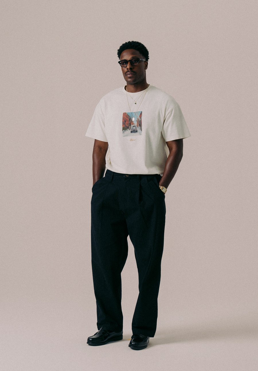 Футболка BLKVIS BOROUGH TEE UNISEX, Antique White/Off-White
Футболка BLKVIS BOROUGH TEE UNISEX, Antique White/Off-White