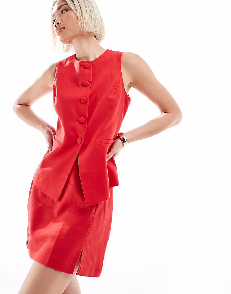 Льняная мини-юбка красного цвета New Look
Льняная мини-юбка красного цвета New Look