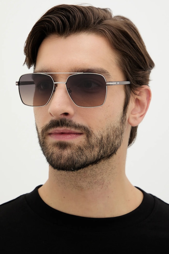 Солнцезащитные очки Boss, коричневый
Солнцезащитные очки Boss, коричневый