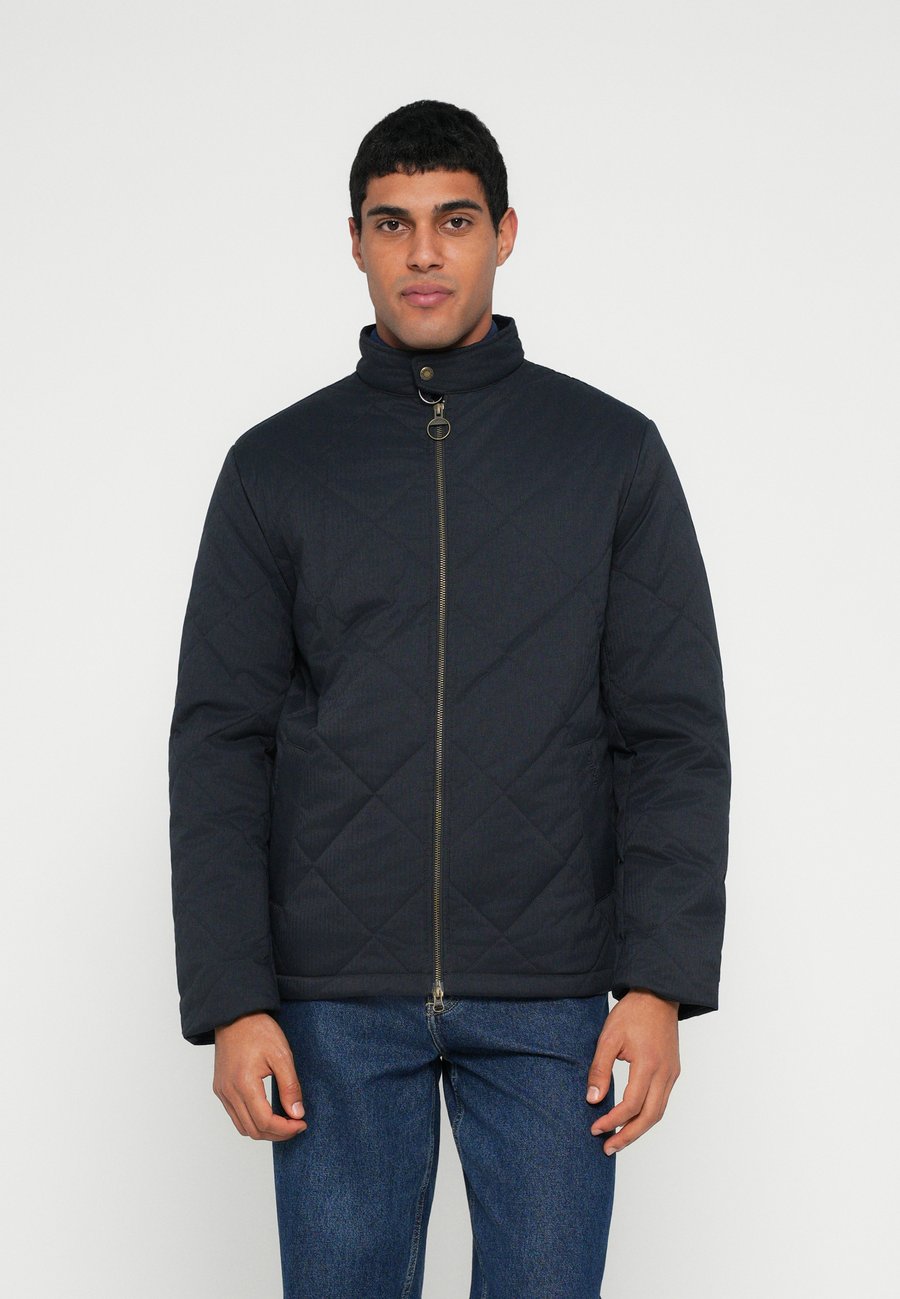 Куртка Barbour CITY QUILTED JACKET, Navy/Dark Blue
Куртка Barbour CITY QUILTED JACKET, Navy/Dark Blue