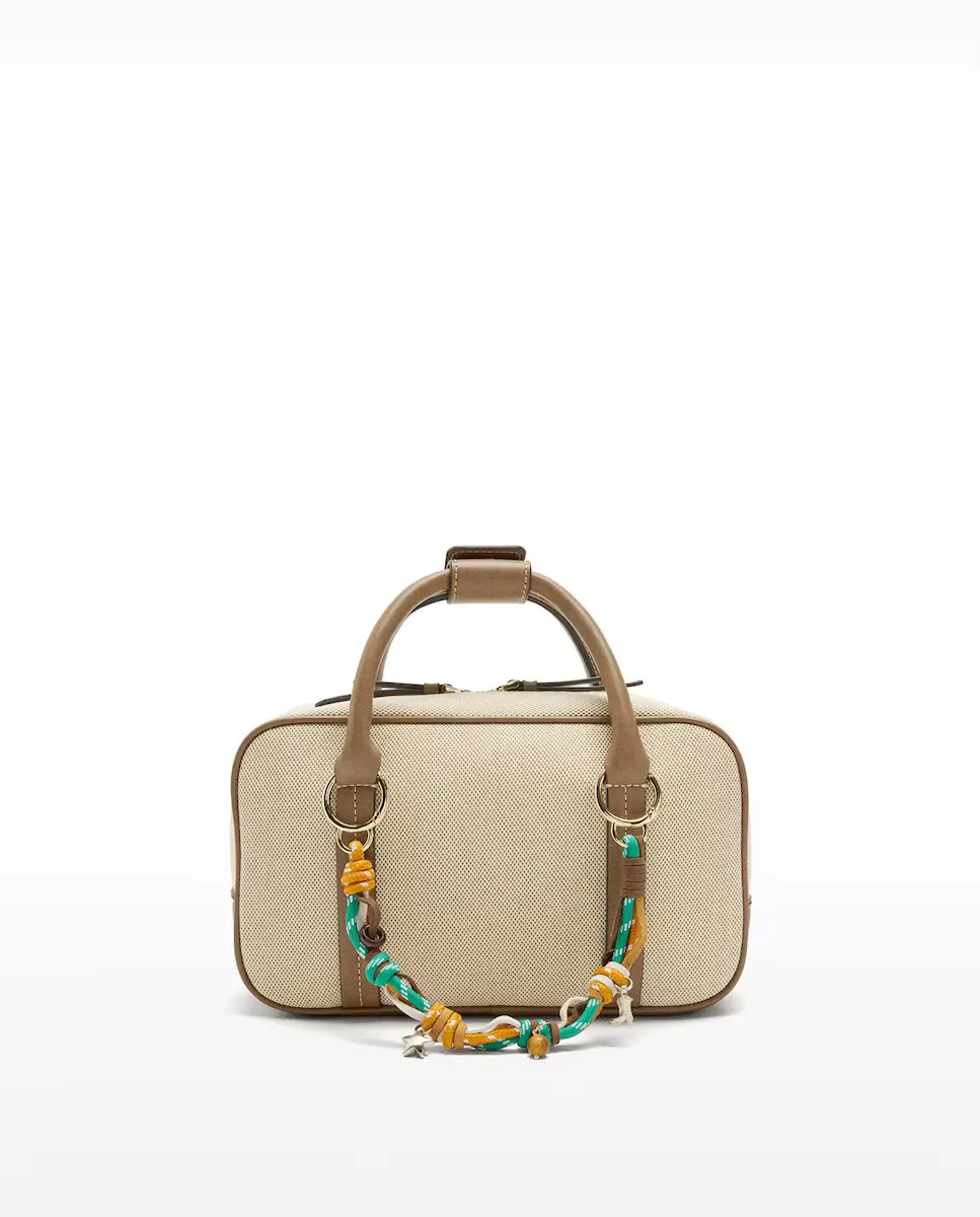 Сумка-трансформер в стиле тоут со съемной подвеской и застежкой-молнией Parfois, бежевый
Сумка-трансформер в стиле тоут со съемной подвеской и застежкой-молнией Parfois, бежевый