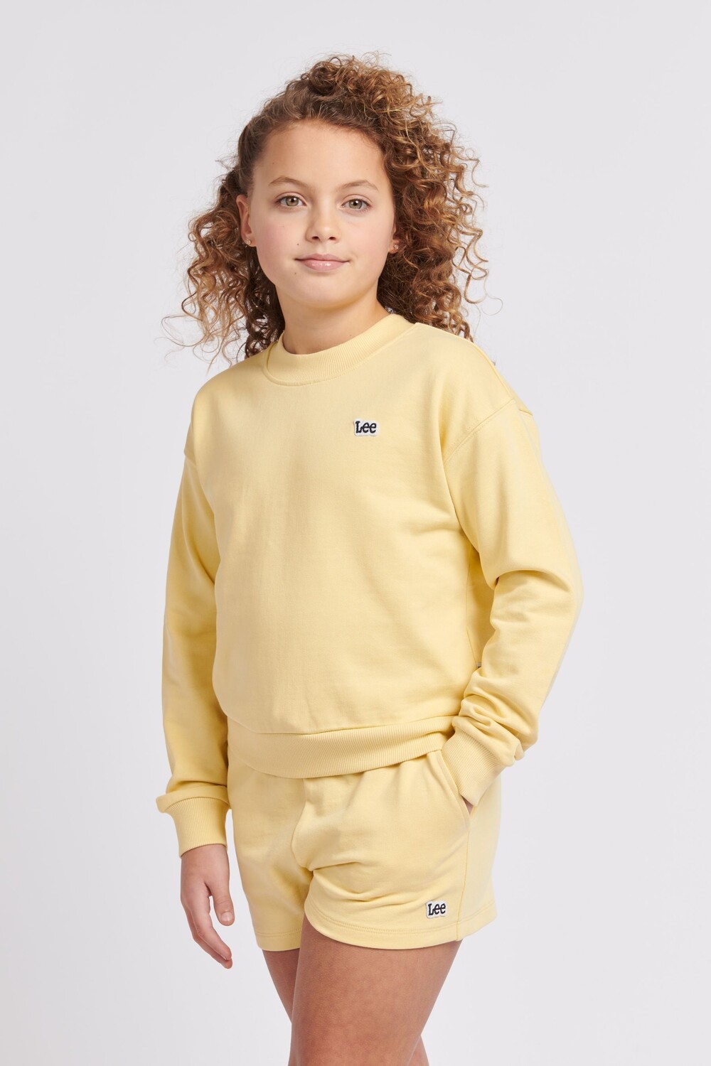 Желтая стандартная толстовка для девочек с нашивкой Lee, желтый
Желтая стандартная толстовка для девочек с нашивкой Lee, желтый