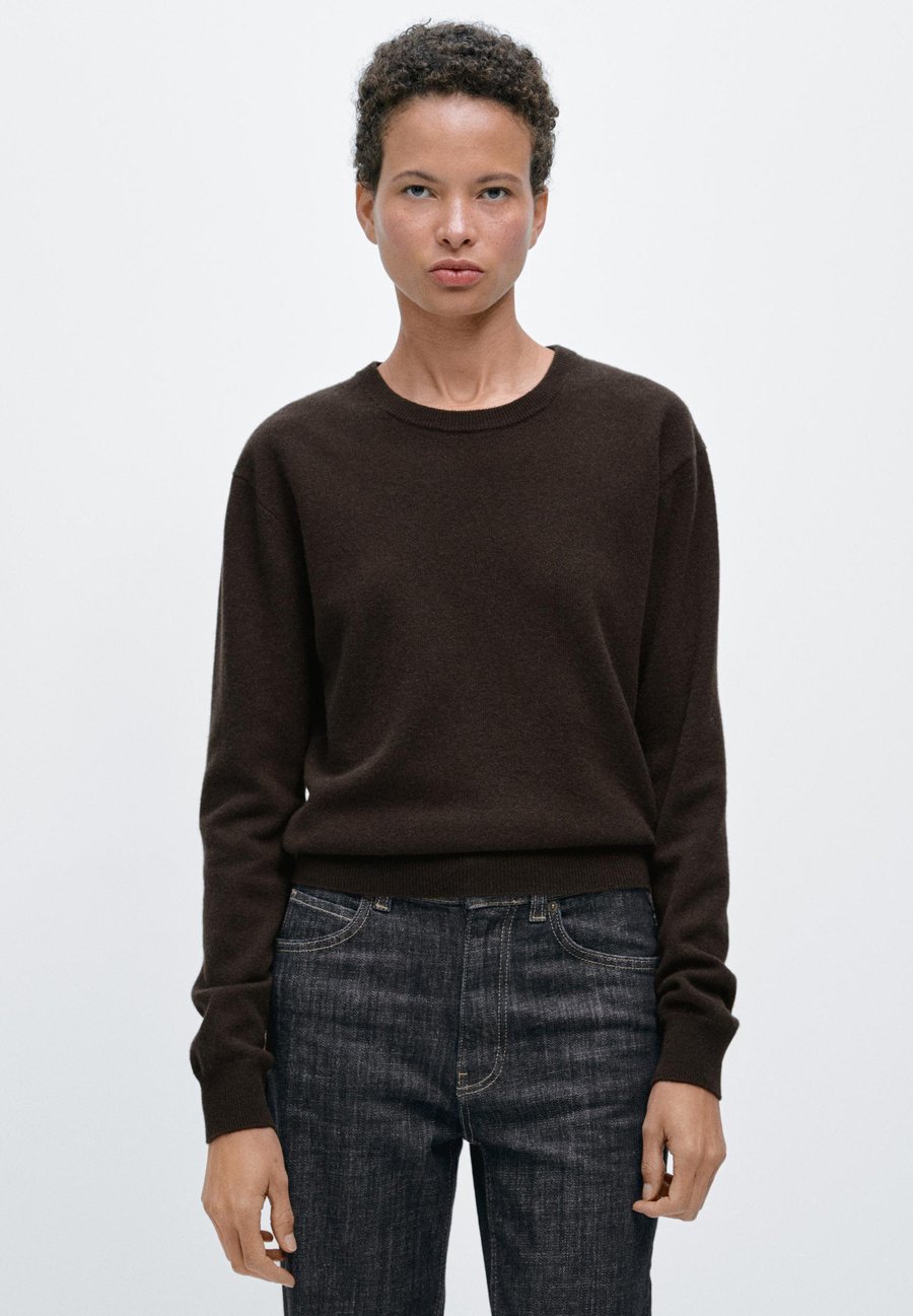 Джемпер Massimo Dutti CREW NECK SWEATER, Mottled Dark Brown
Джемпер Massimo Dutti CREW NECK SWEATER, Mottled Dark Brown