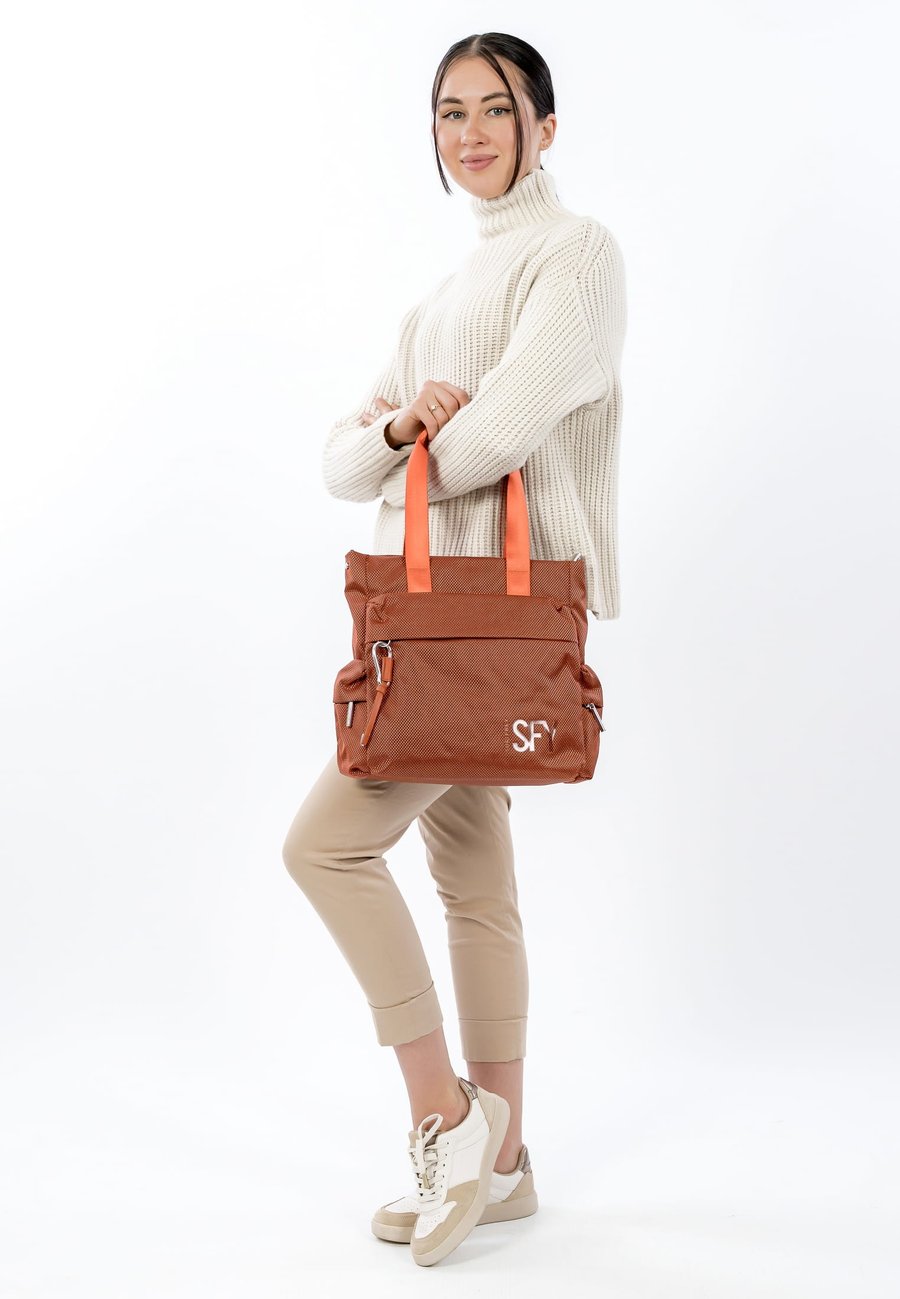 Сумка-шоппер SURI FREY SHOPPER MARRY, Rust/Orange
Сумка-шоппер SURI FREY SHOPPER MARRY, Rust/Orange