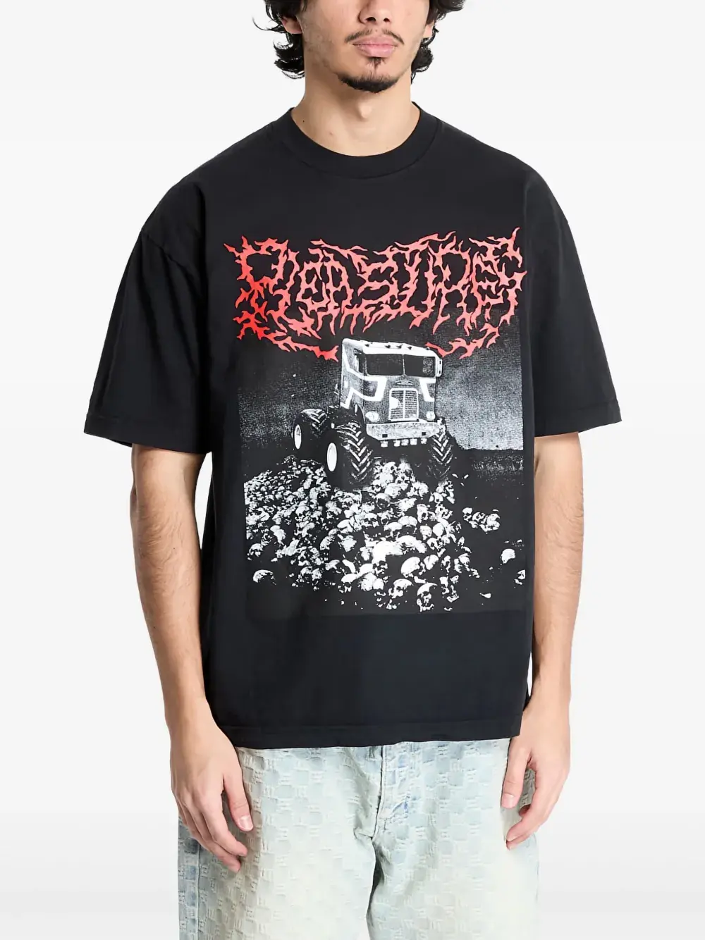 Футболка с графичным принтом Pleasures, черный
Футболка с графичным принтом Pleasures, черный