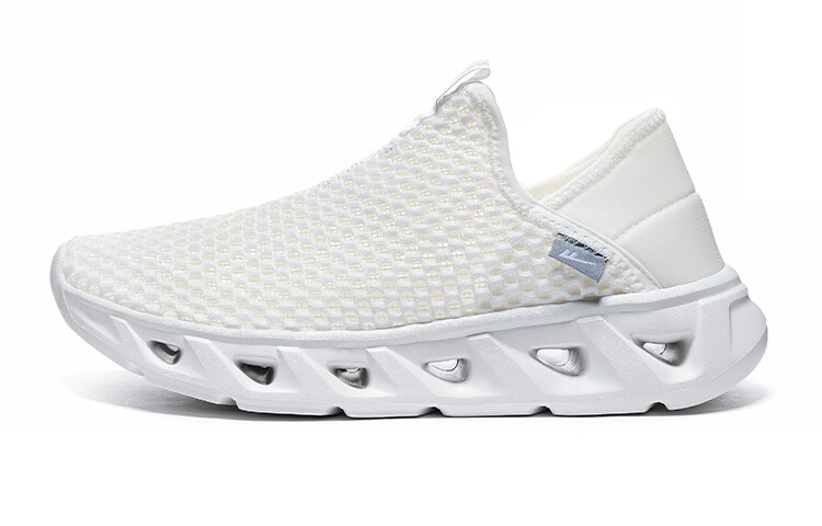 Кроссовки мужские низкие белый Warrior
Кроссовки мужские низкие белый Warrior