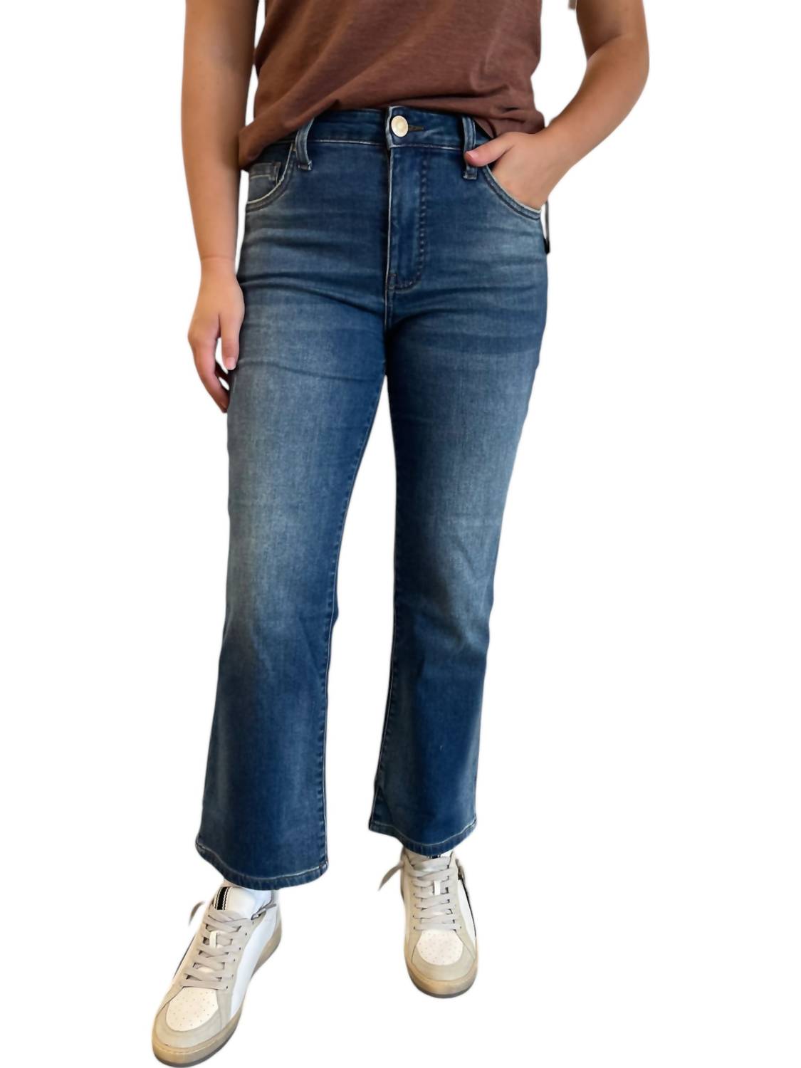 Джинсы Kelsey High Rise Fab Ab Ankle Flare с высокой посадкой, в успокаивающем цвете KUT FROM THE KLOTH, цвет reassuring wash
Джинсы Kelsey High Rise Fab Ab Ankle Flare с высокой посадкой, в успокаивающем цвете KUT FROM THE KLOTH, цвет reassuring wash