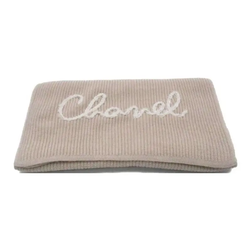 CHANEL Шарф из кашемира и искусственного жемчуга для женщин, бежевый
CHANEL Шарф из кашемира и искусственного жемчуга для женщин, бежевый