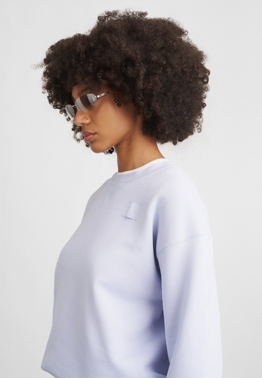 Толстовка Jordan CREW, Palest Purple/Grey
Толстовка Jordan CREW, Palest Purple/Grey