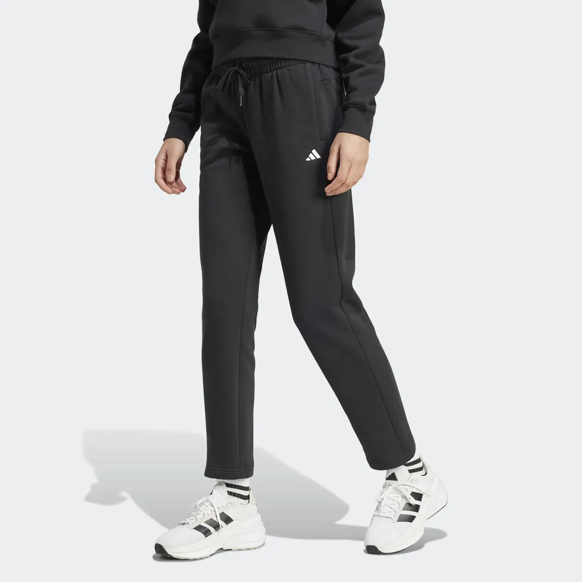 Спортивные брюки Adidas Sportswear "W SL FC PT" (1 шт.), черный
Спортивные брюки Adidas Sportswear "W SL FC PT" (1 шт.), черный