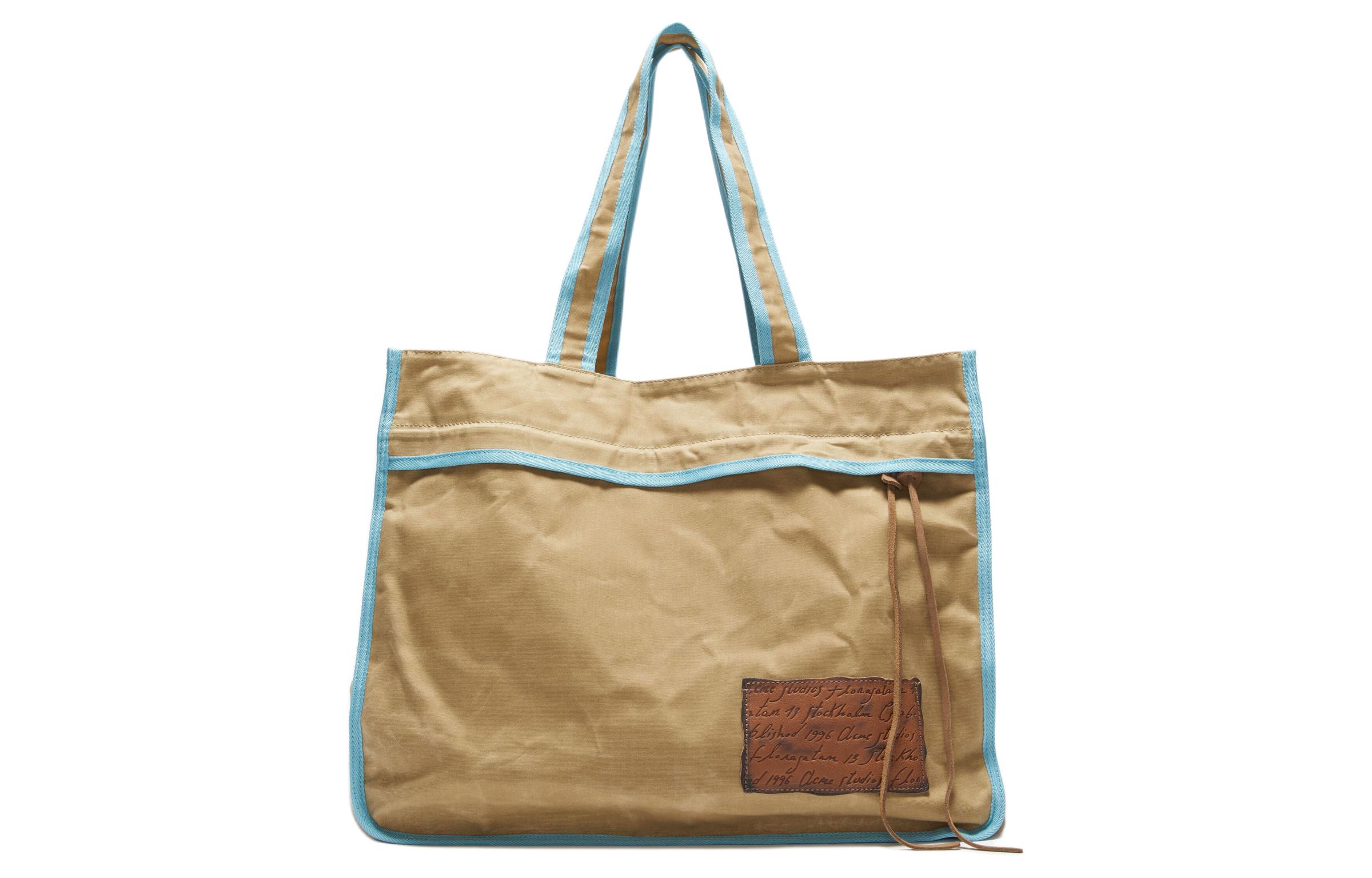 Хлопковая сумка-шопер через плечо женская бежево-голубая Acne Studios
Хлопковая сумка-шопер через плечо женская бежево-голубая Acne Studios