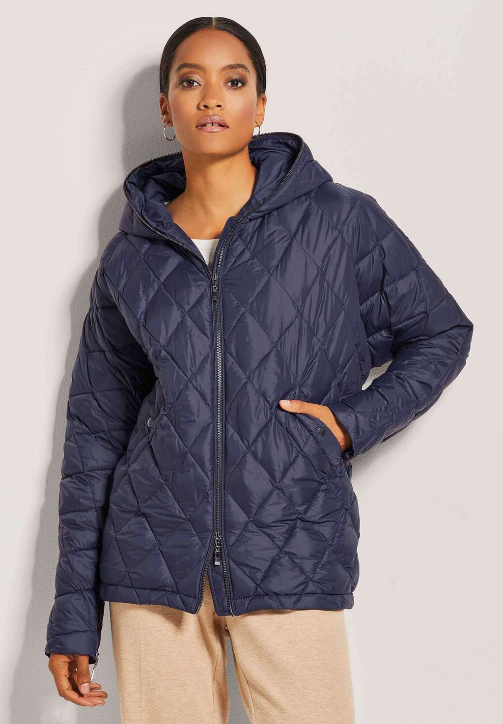 Зимняя куртка STEPP MADELEINE, синий
Зимняя куртка STEPP MADELEINE, синий