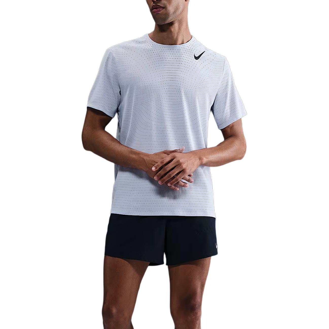 Мужская футболка для бега AeroSwift Dri FIT Adv с короткими рукавами Nike, белый
Мужская футболка для бега AeroSwift Dri FIT Adv с короткими рукавами Nike, белый