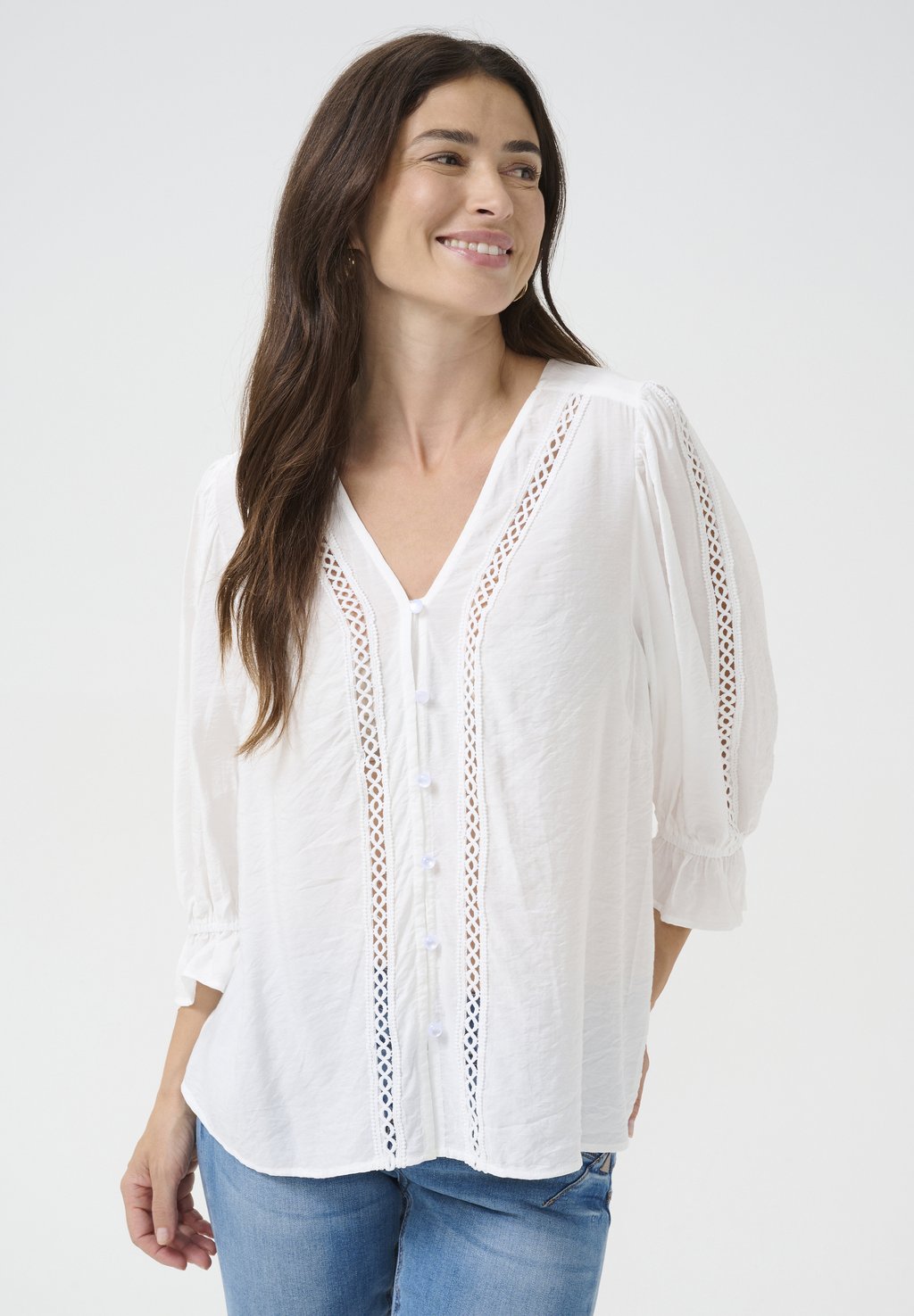 Блузка на пуговицах BILLIE Cream, белый
Блузка на пуговицах BILLIE Cream, белый