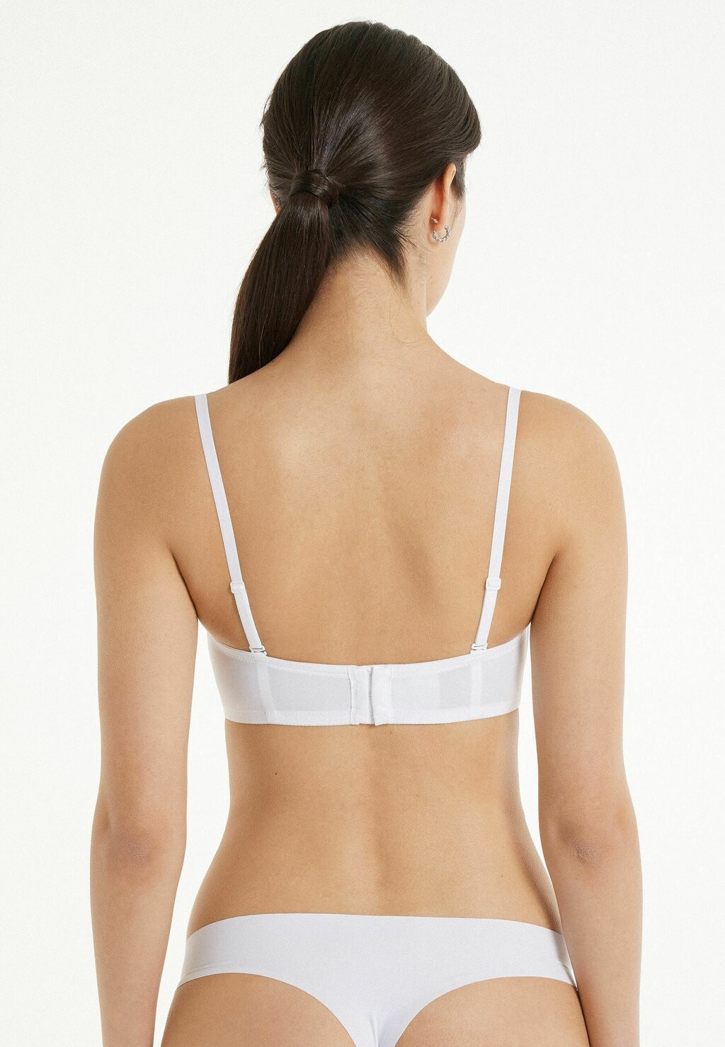 Бюстгальтер пуш-ап ECO Tezenis, белый
Бюстгальтер пуш-ап ECO Tezenis, белый