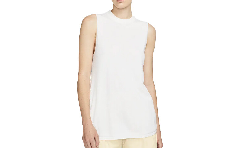 Майка женская белая Nike
Майка женская белая Nike