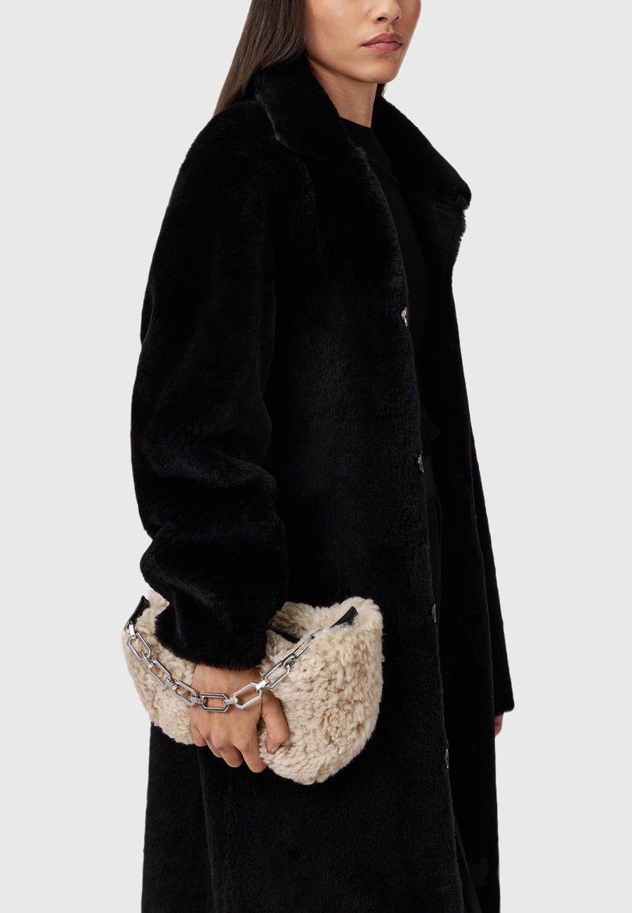 Сумка AllSaints MADEA MINI, Natural/Off-White
Сумка AllSaints MADEA MINI, Natural/Off-White