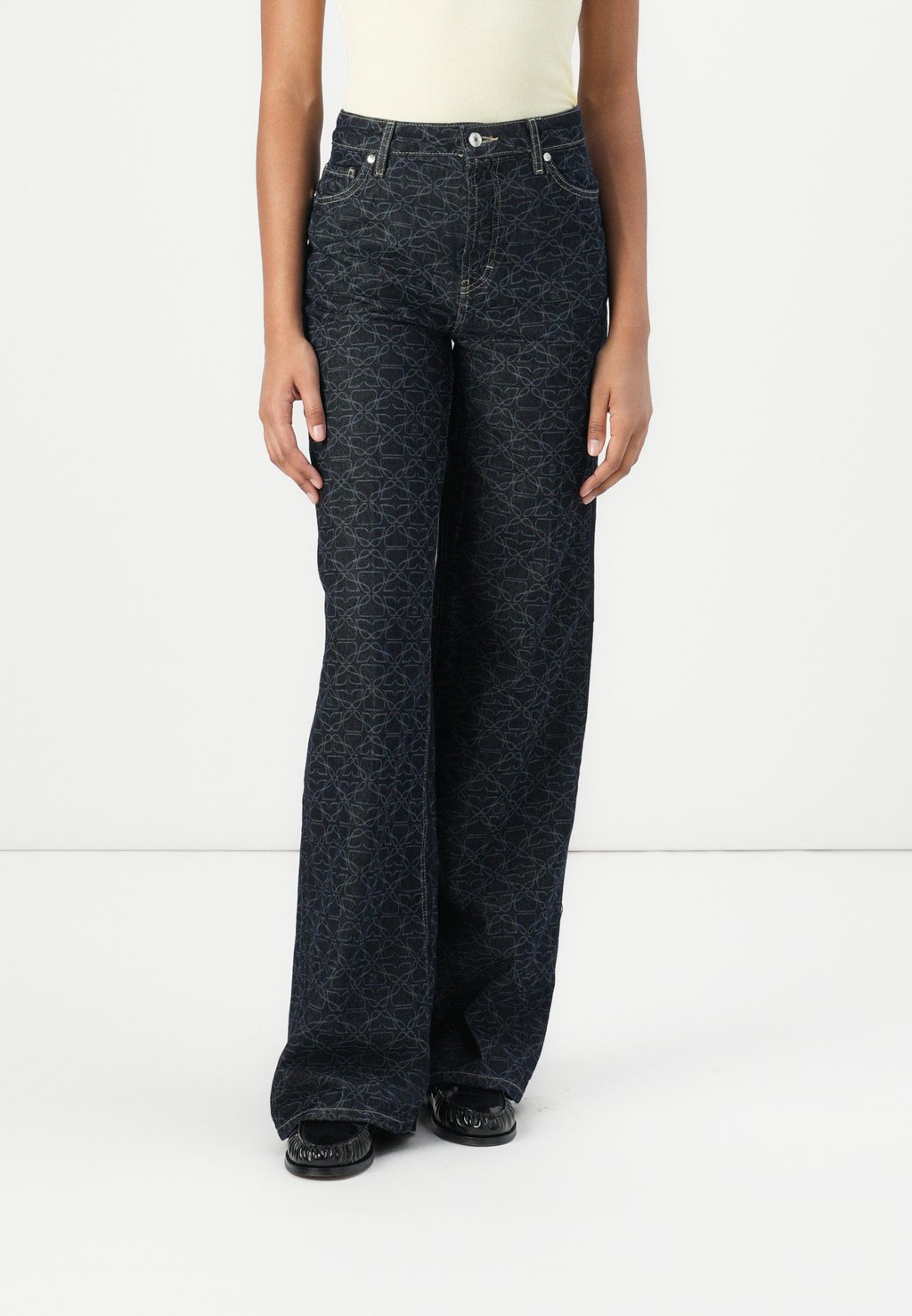 Джинсы прямого кроя HUGO, темно-синий
Джинсы прямого кроя HUGO, темно-синий