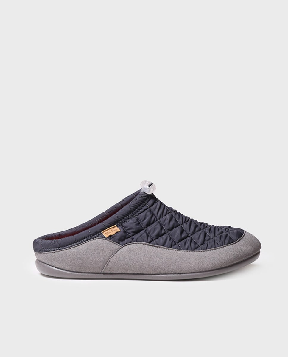 Мужские стеганые домашние тапочки из ткани Toni Pons, серый
Мужские стеганые домашние тапочки из ткани Toni Pons, серый