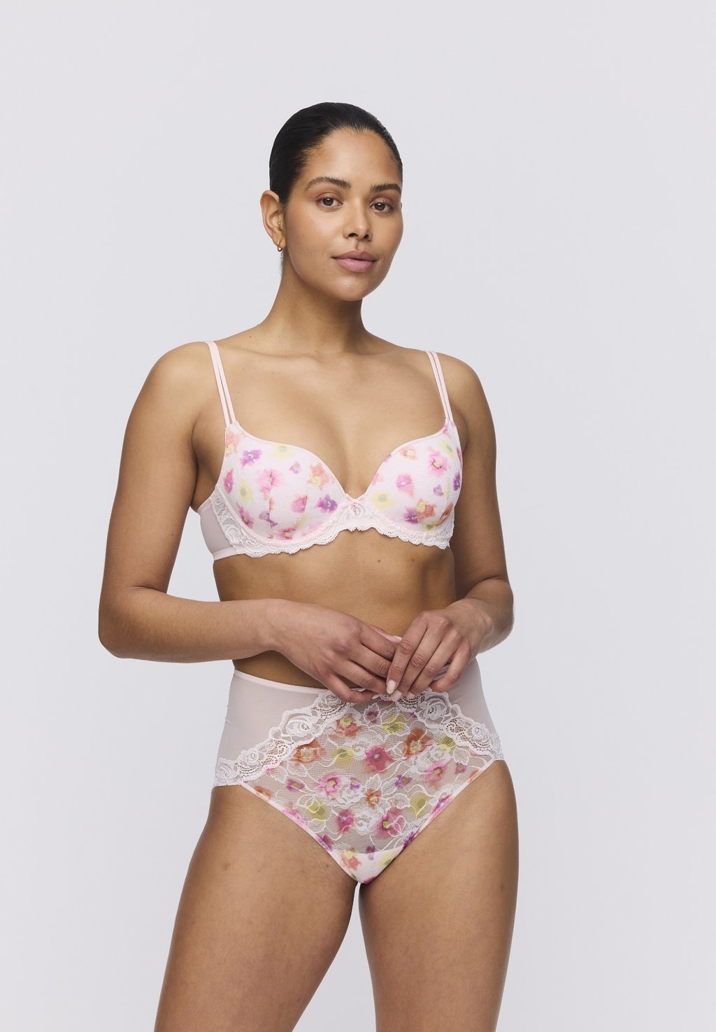 Бюстгальтер на косточках SELYNA Marie Jo, розовый
Бюстгальтер на косточках SELYNA Marie Jo, розовый