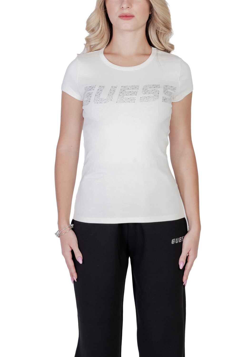Футболка женская GUESS с большим логотипом, белый
Футболка женская GUESS с большим логотипом, белый