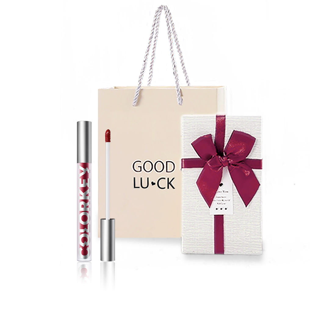 Блеск для губ Love Laptop Box глянцевый легко растушевывается тон 1,8г*4 с подарком: заколка-клешня+резинка для волос Colorkey
Блеск для губ Love Laptop Box глянцевый легко растушевывается тон 1,8г*4 с подарком: заколка-клешня+резинка для волос Colorkey