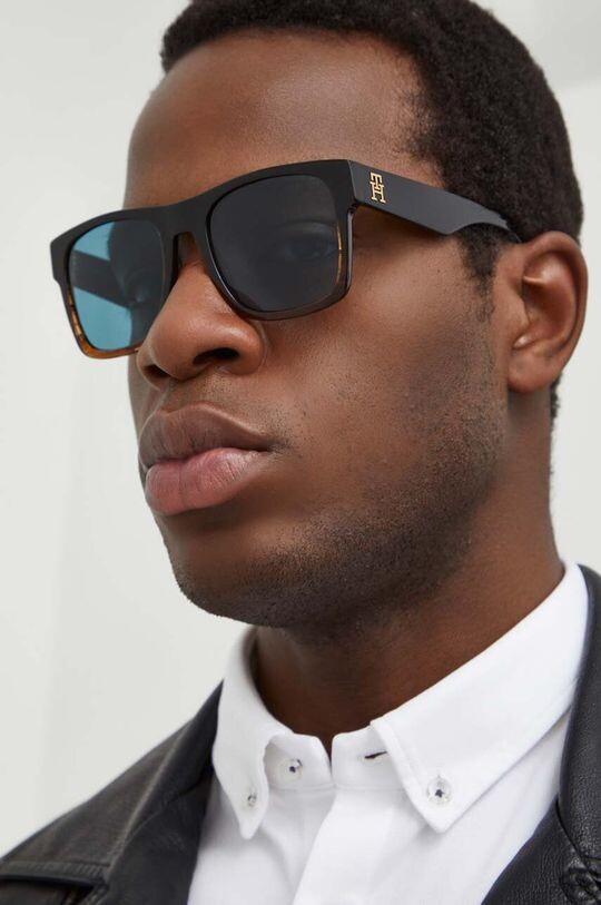 Солнечные очки Tommy Hilfiger, мультиколор
Солнечные очки Tommy Hilfiger, мультиколор