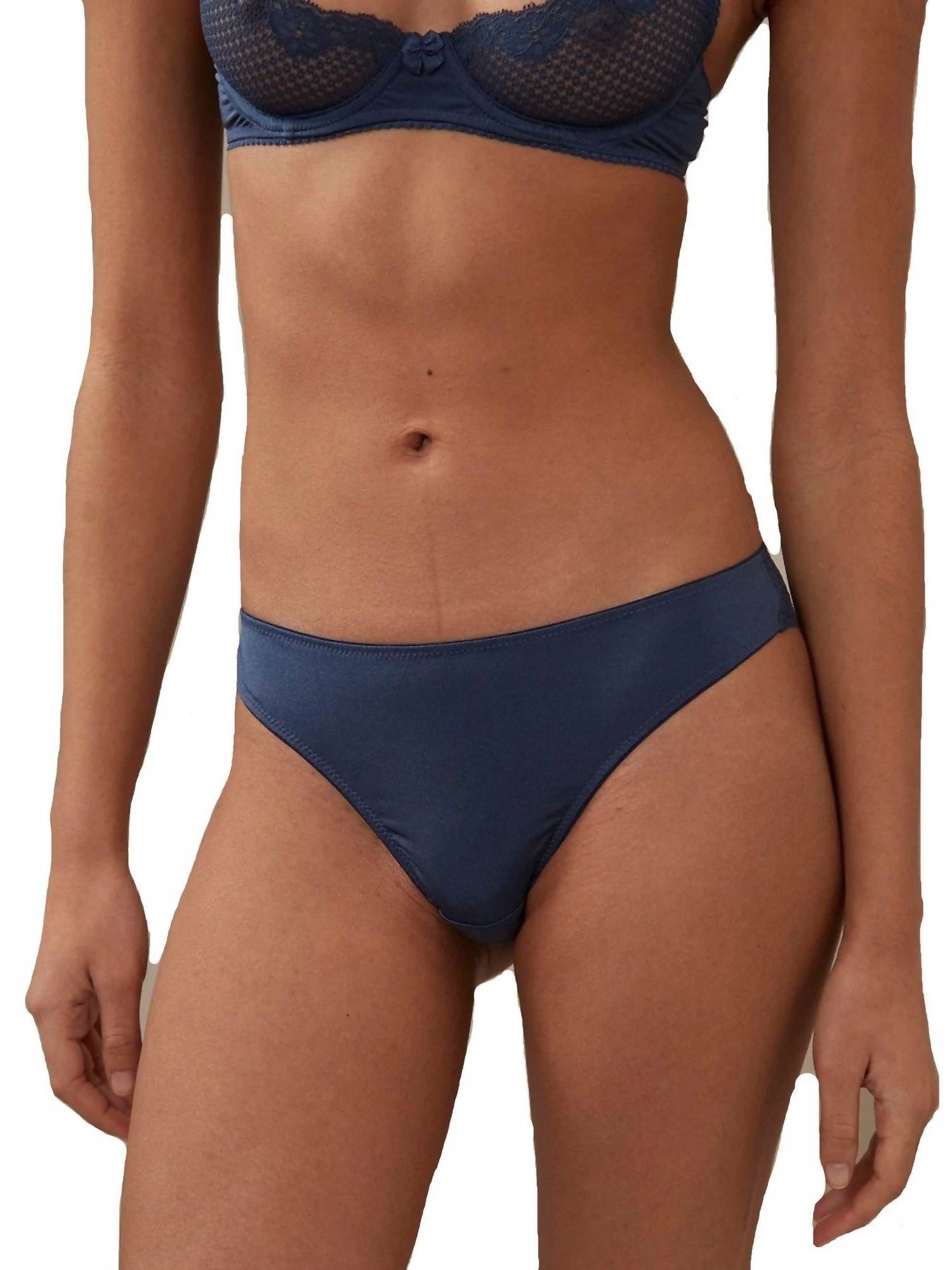 Трусики Alice Brazilian в темном дениме Timpa Lingerie, Dark Denim
Трусики Alice Brazilian в темном дениме Timpa Lingerie, Dark Denim