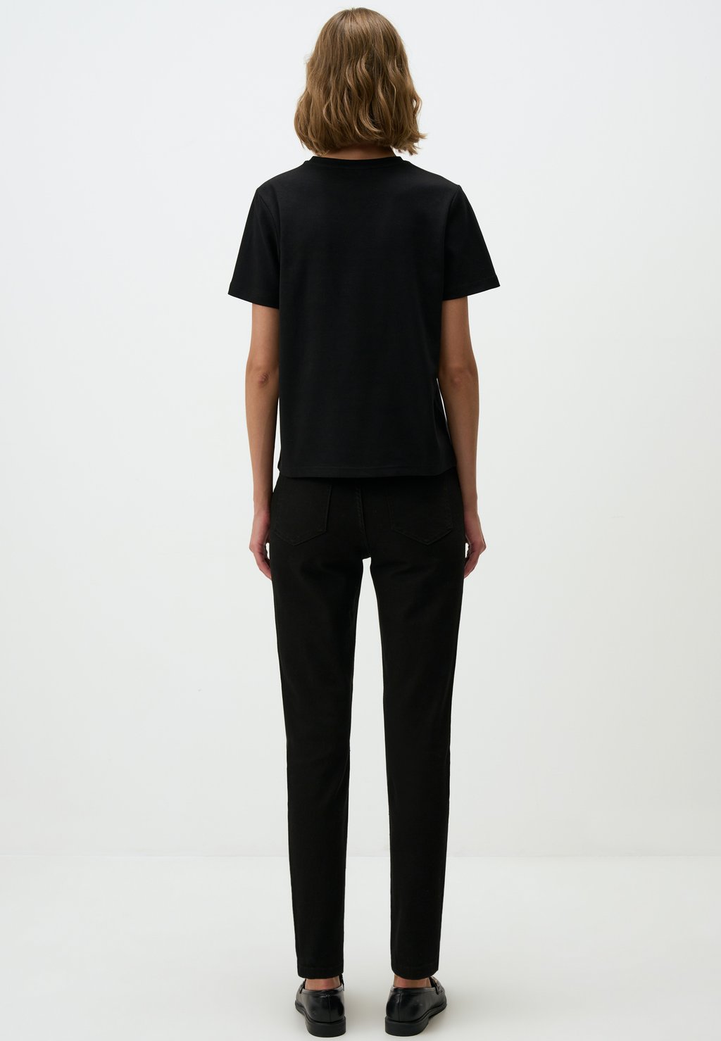 Блуза CREW NECK Jimmy Key, черный
Блуза CREW NECK Jimmy Key, черный