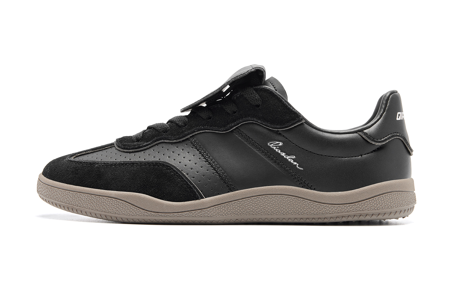 Низкие мужские кроссовки для скейтбординга Urban Casual Collection, цвет «черный орех» QIAODAN, Black/Walnut
Низкие мужские кроссовки для скейтбординга Urban Casual Collection, цвет «черный орех» QIAODAN, Black/Walnut