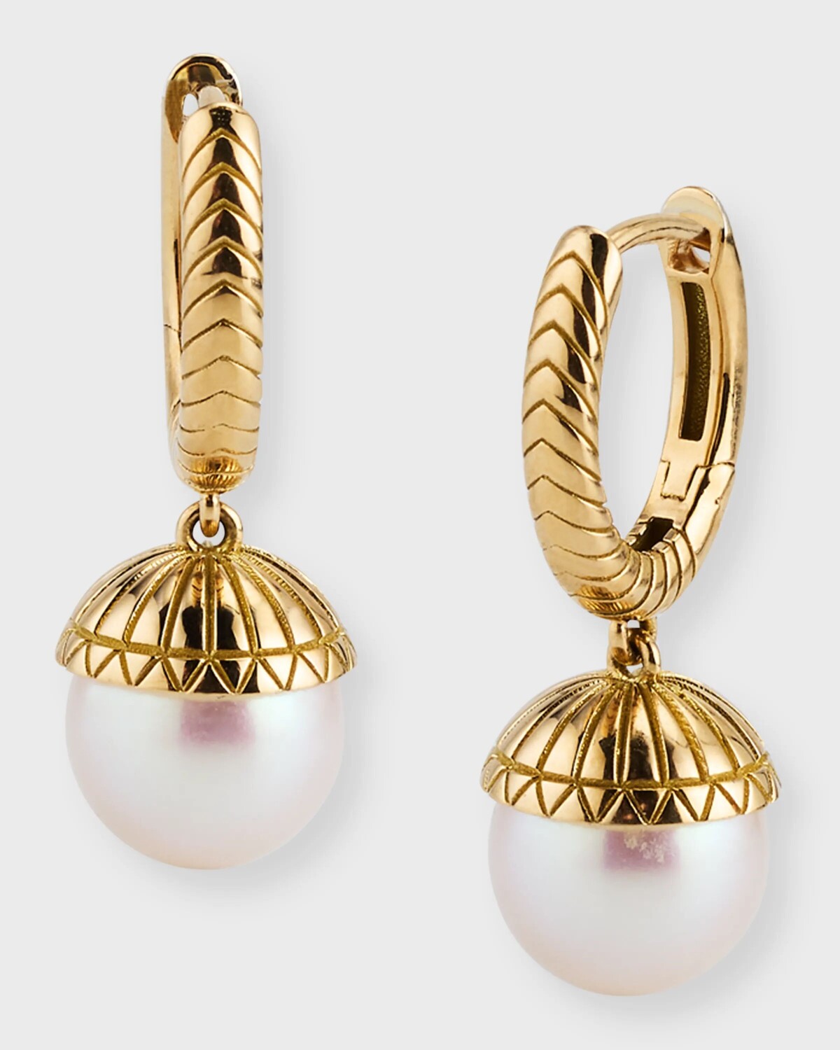 Серьги-капли Huggie с белым жемчугом Harwell Godfrey
Серьги-капли Huggie с белым жемчугом Harwell Godfrey