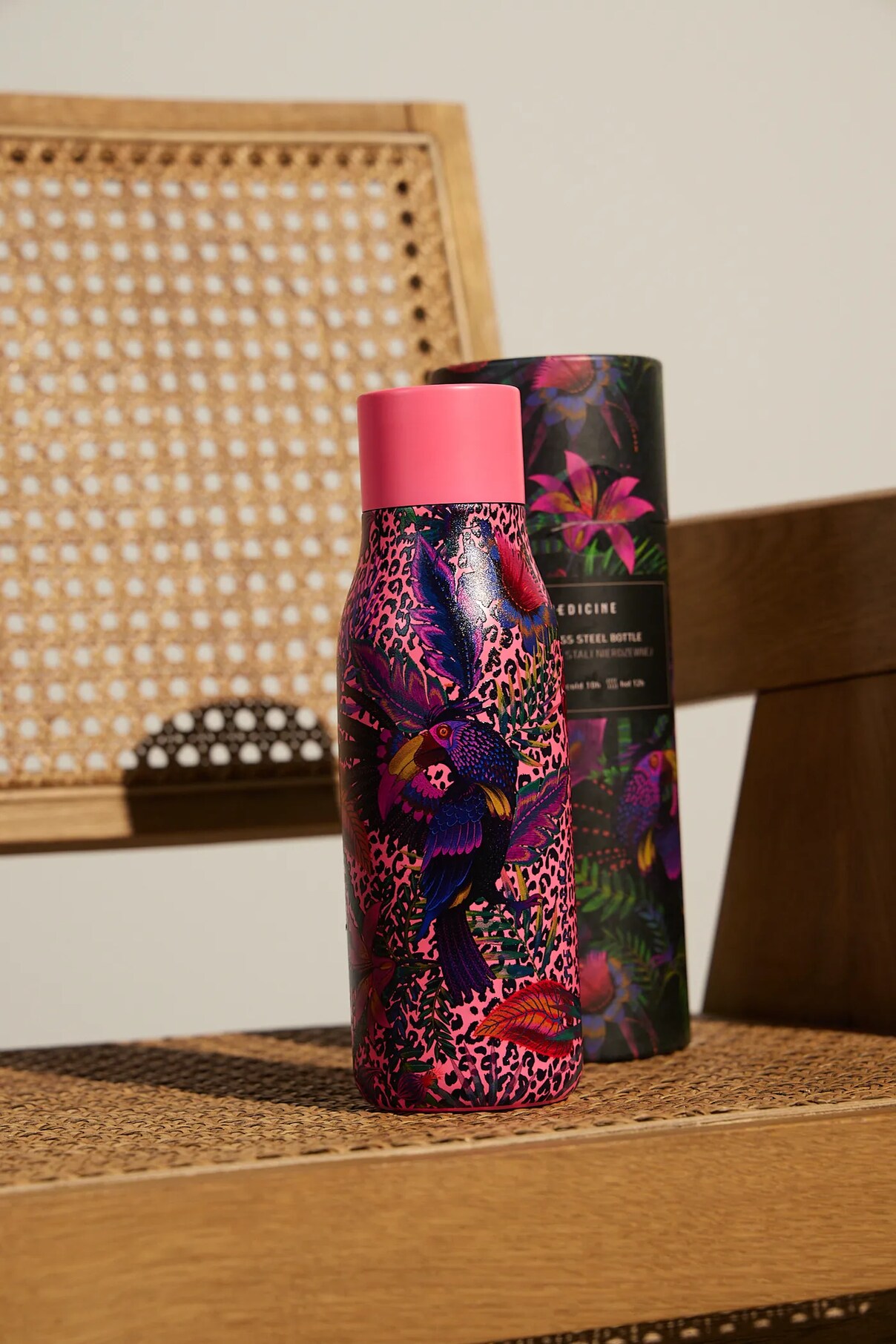 Термобутылка Medicine, мультиколор
Термобутылка Medicine, мультиколор