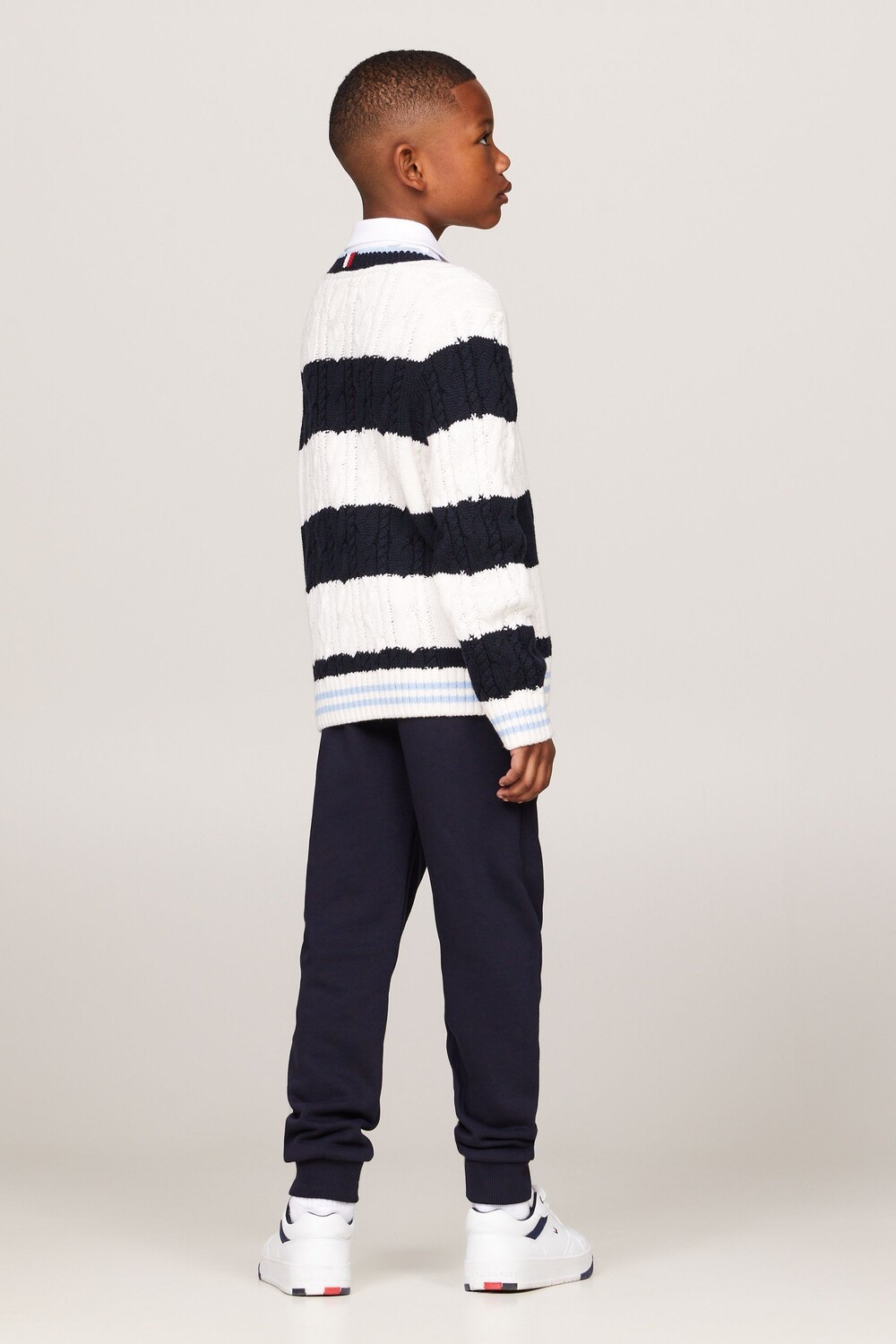 Классический свитер в стиле колорблок Tommy Hilfiger, белый
Классический свитер в стиле колорблок Tommy Hilfiger, белый