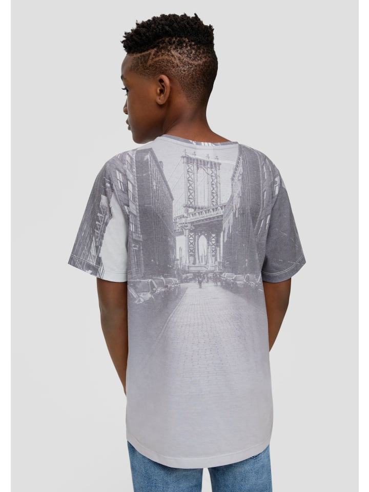 Футболка в цвете 99D0_black s.Oliver
Футболка в цвете 99D0_black s.Oliver