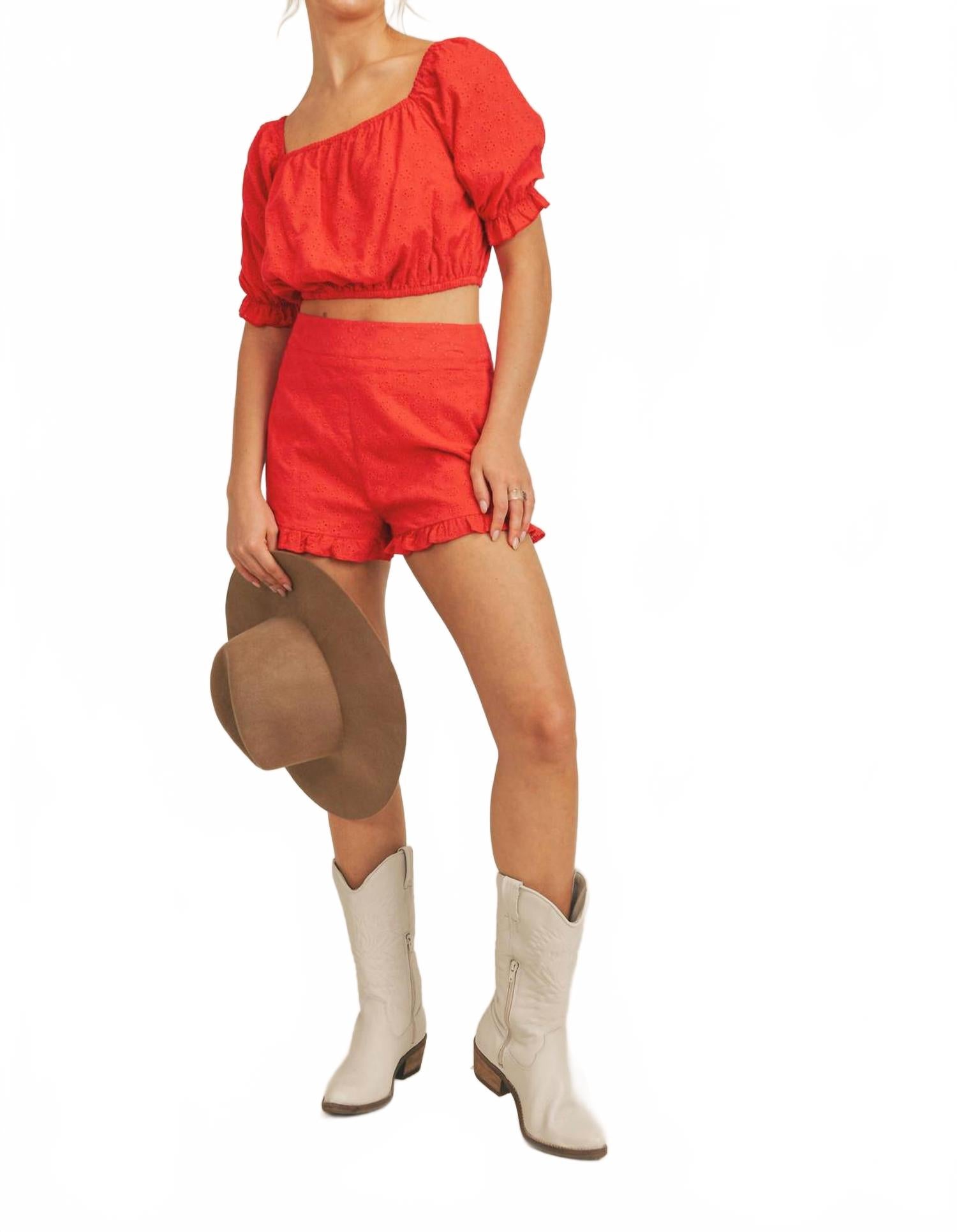 Валентина шорты с люверсами красные Sadie & Sage
Валентина шорты с люверсами красные Sadie & Sage