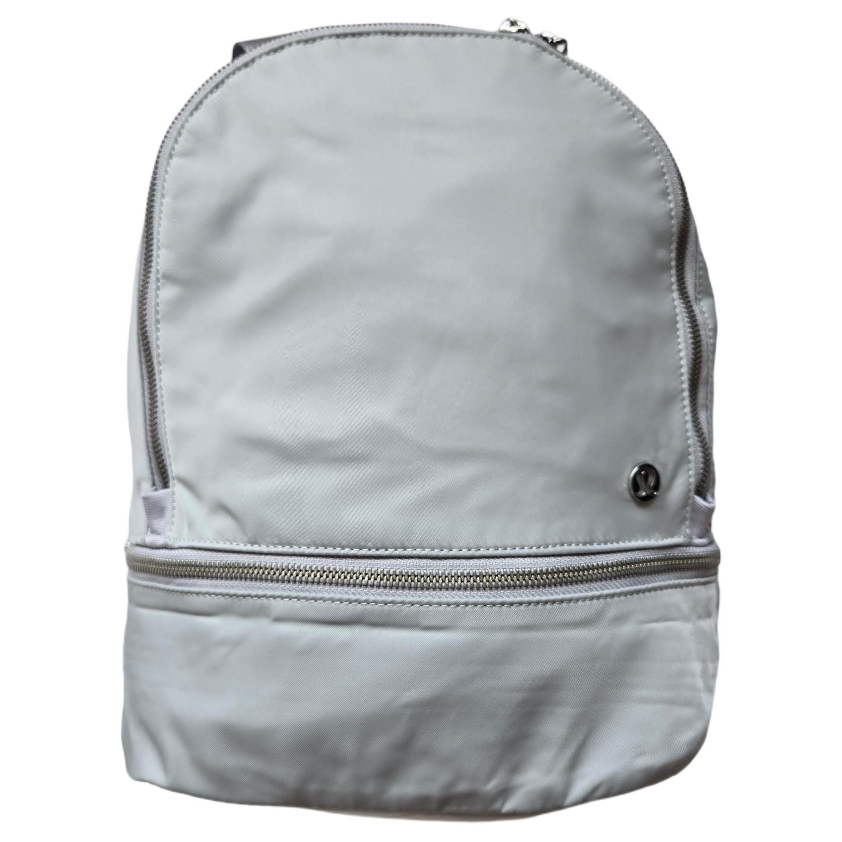 Lululemon Нейлоновый рюкзак мини унисекс серый тюлений, Seal Gray
Lululemon Нейлоновый рюкзак мини унисекс серый тюлений, Seal Gray